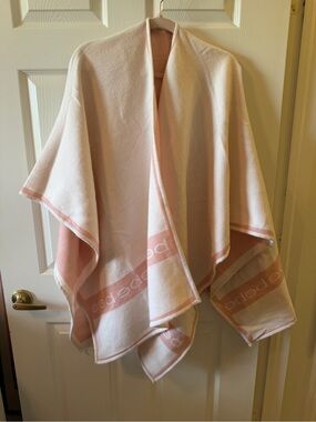 bebe Cream and Pink Logo Throw Blanket